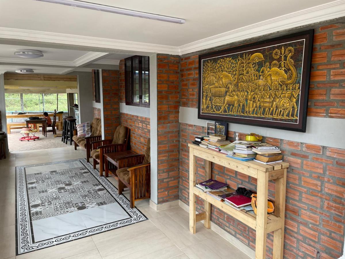 Silk Island Homestay Phnom Penh Exterior photo